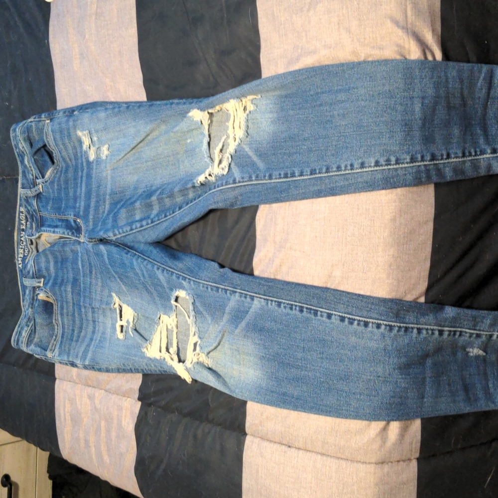 American eagle distressed hi-rise jegging